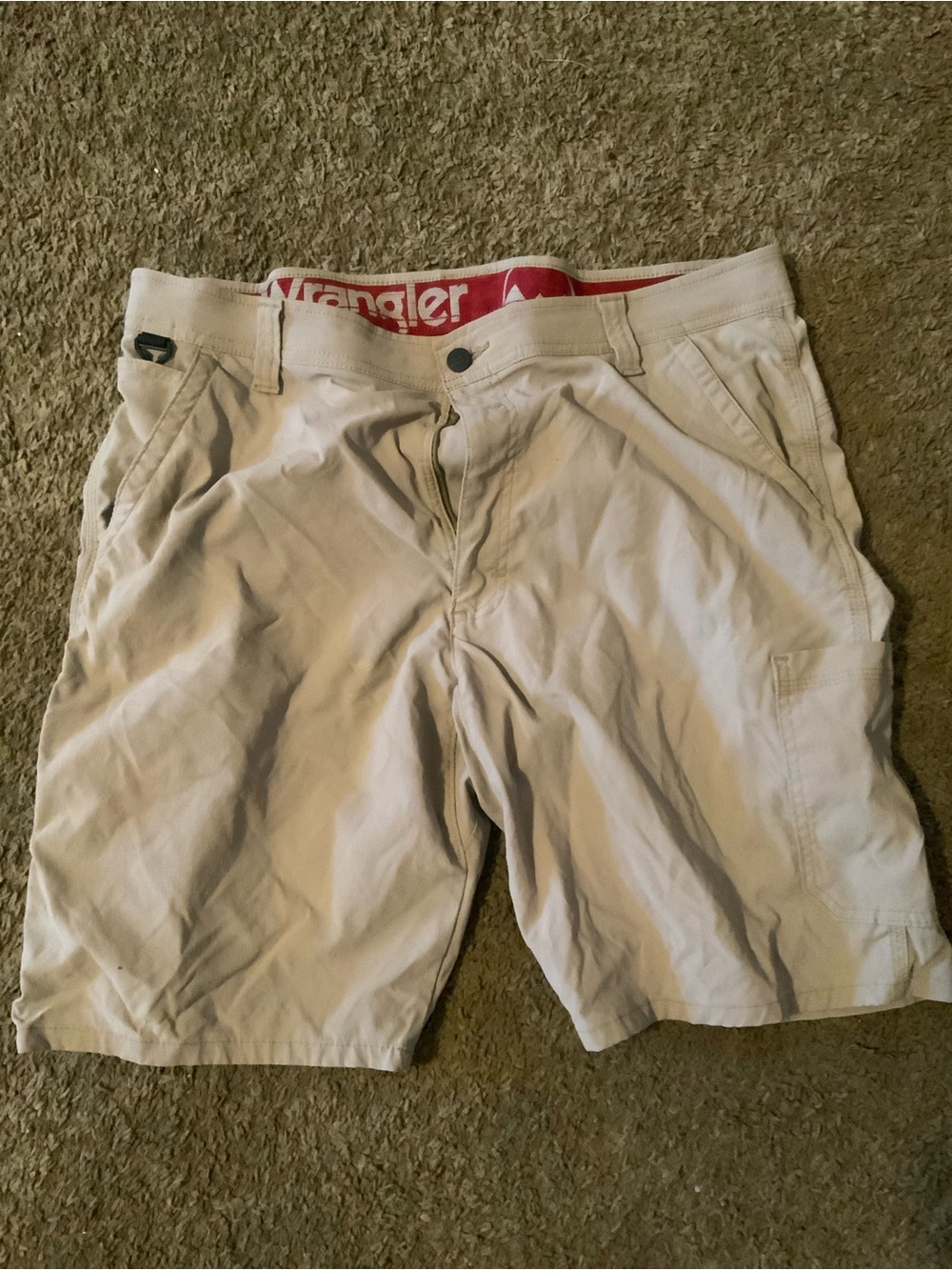 Wrangler Men's Light Tan Cargo Shorts - Casual Utility